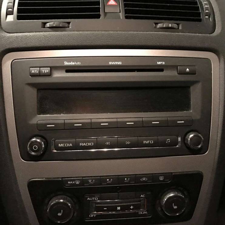 Автомагнитола IQ NAVI 2504C Skoda Octavia (A5) (2004-2013) / Yeti (2009+) 8.8"